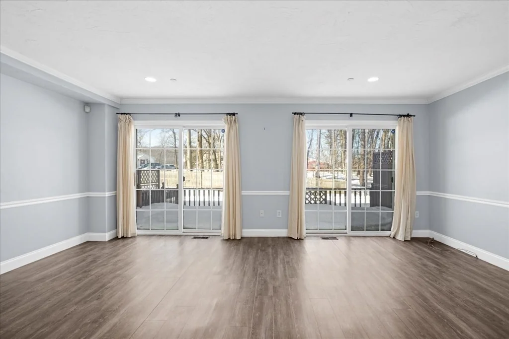 2 bed, 2 bath apartment for rent at 67 N Quinsigamond Ave Unit 23, Shrewsbury — photo 8 of 33