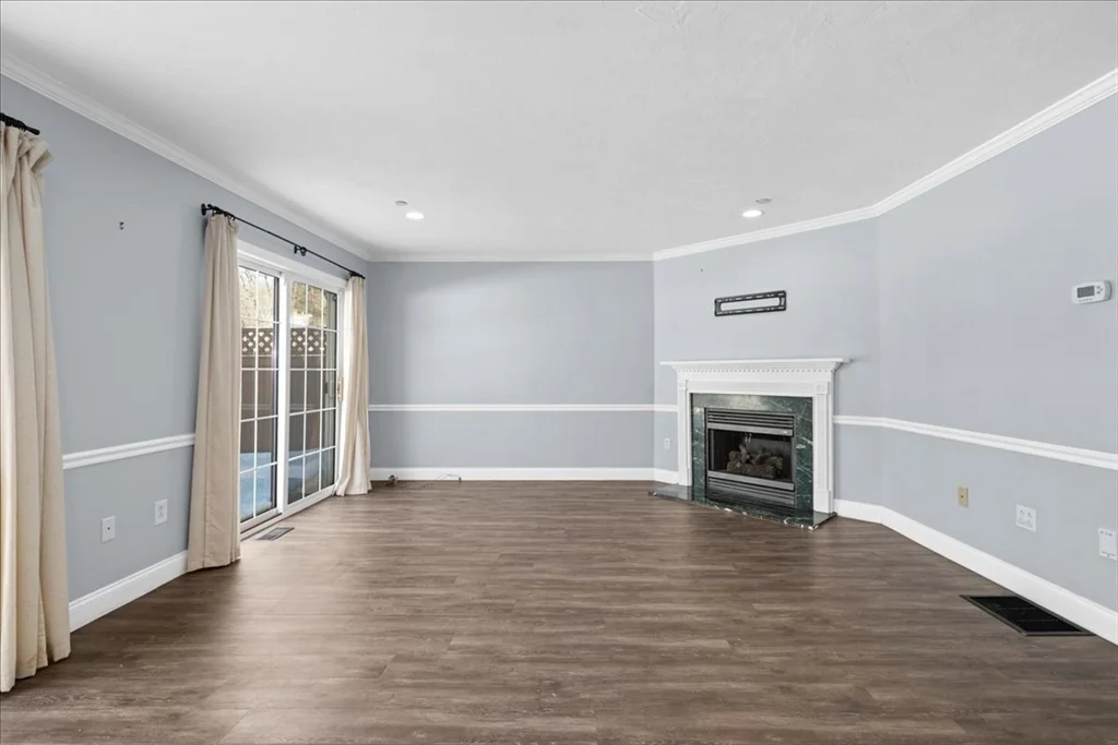 2 bed, 2 bath apartment for rent at 67 N Quinsigamond Ave Unit 23, Shrewsbury — photo 7 of 33