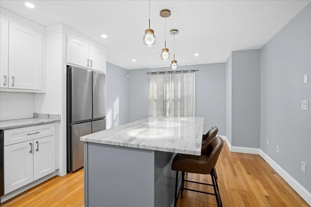 2 bed, 2 bath apartment for rent at 67 N Quinsigamond Ave Unit 23, Shrewsbury — photo 4 of 33