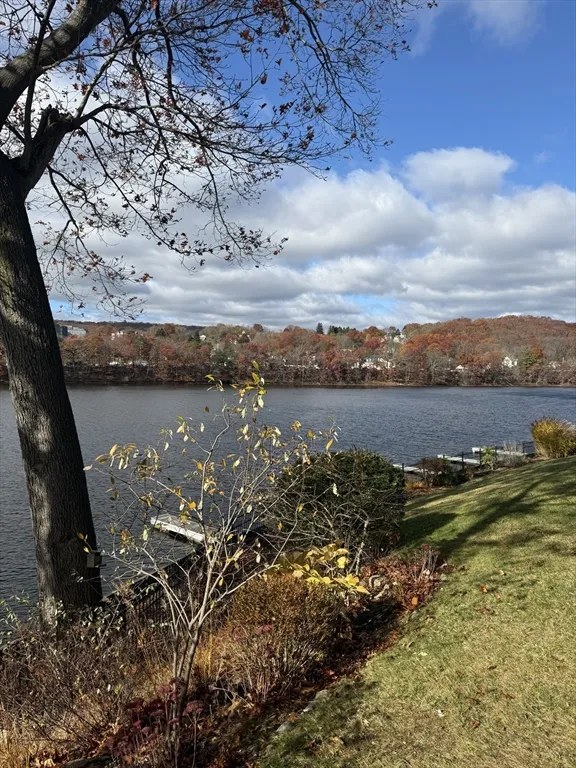 3 bed, 2 bath apartment for rent at 67 N Quinsigamond Ave Unit 9, Shrewsbury — photo 4 of 14