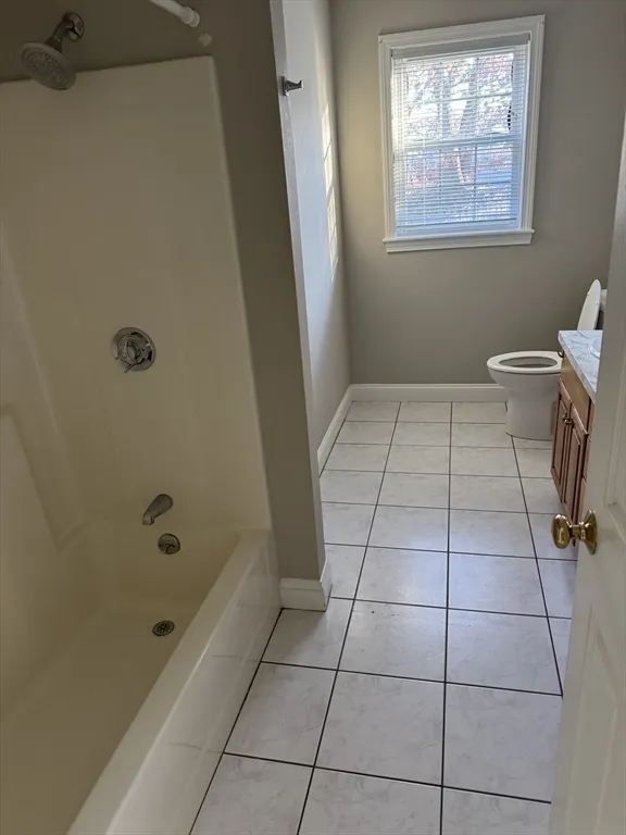 3 bed, 2 bath apartment for rent at 67 N Quinsigamond Ave Unit 9, Shrewsbury — photo 12 of 14