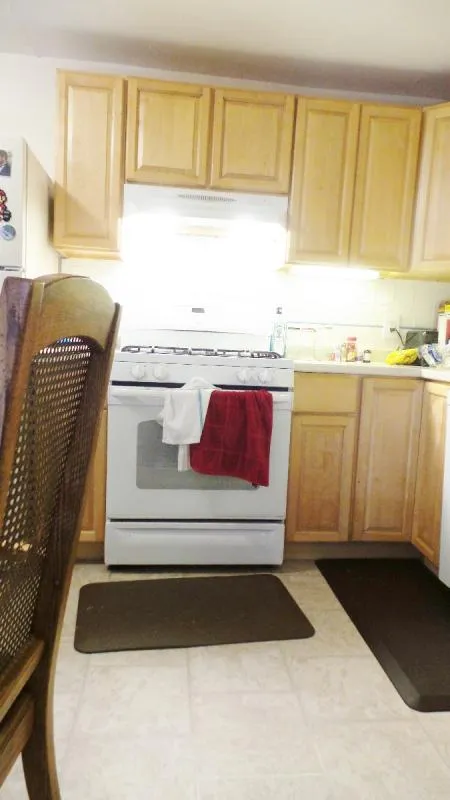 1 bed, 1 bath apartment for rent at 67 Nottinghill Rd Unit 8, Brighton — photo 9 of 23