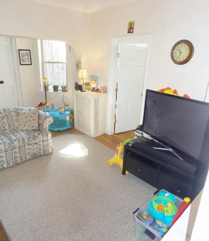 1 bed, 1 bath apartment for rent at 67 Nottinghill Rd Unit 8, Brighton — photo 4 of 23