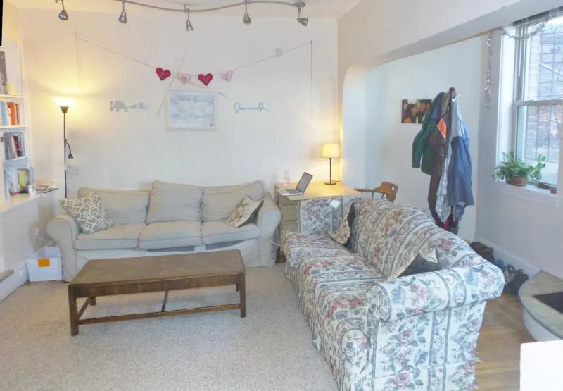 1 bed, 1 bath apartment for rent at 67 Nottinghill Rd Unit 8, Brighton — photo 2 of 23