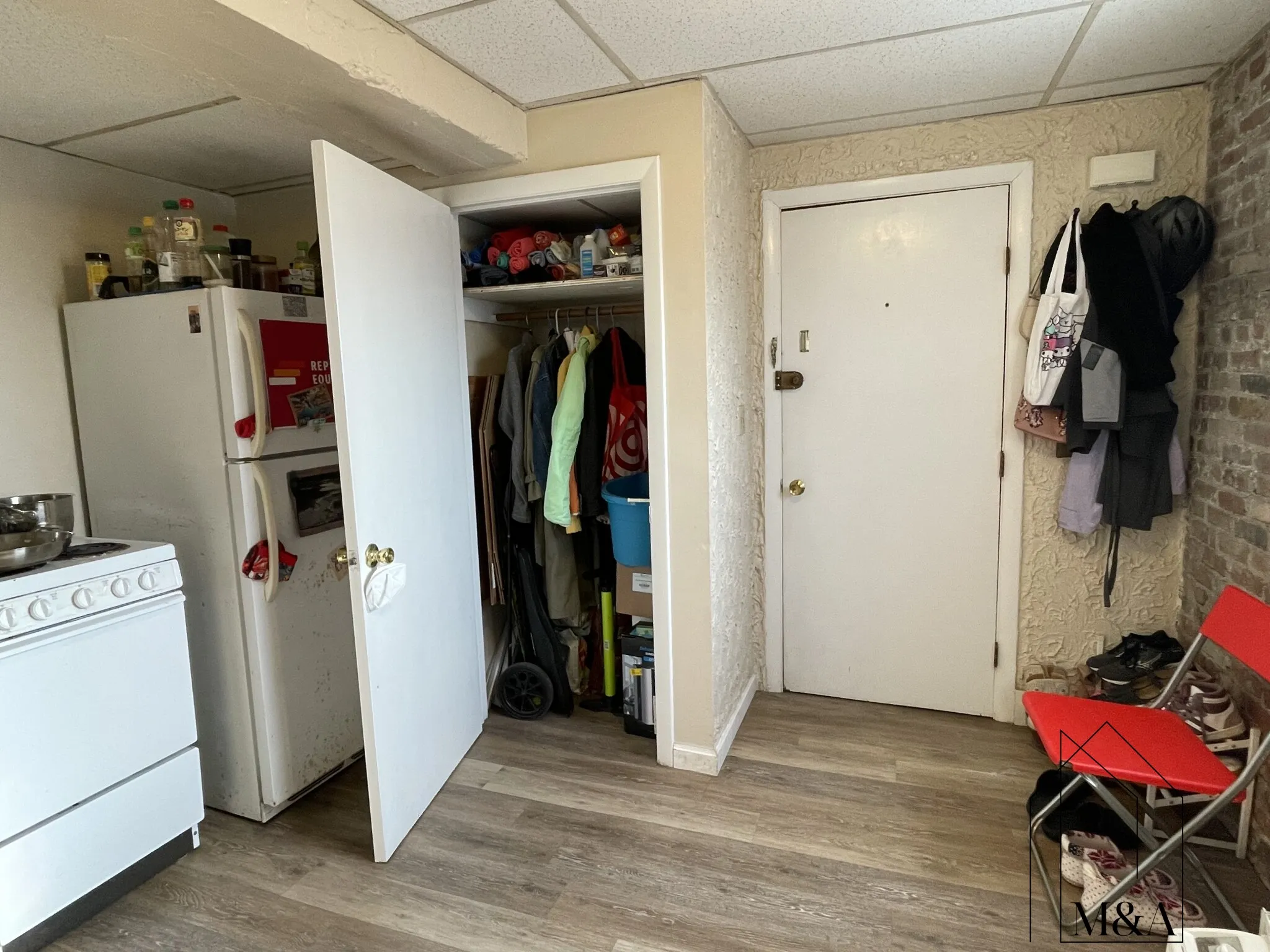 Studio bed, 1 bath apartment for rent at 67 Nottinghill Rd Unit B, Brighton — photo 4 of 12