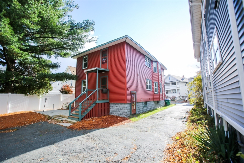3 bed, 1 bath apartment for rent at 67 Orchard St Unit A, Medford — photo 17 of 19