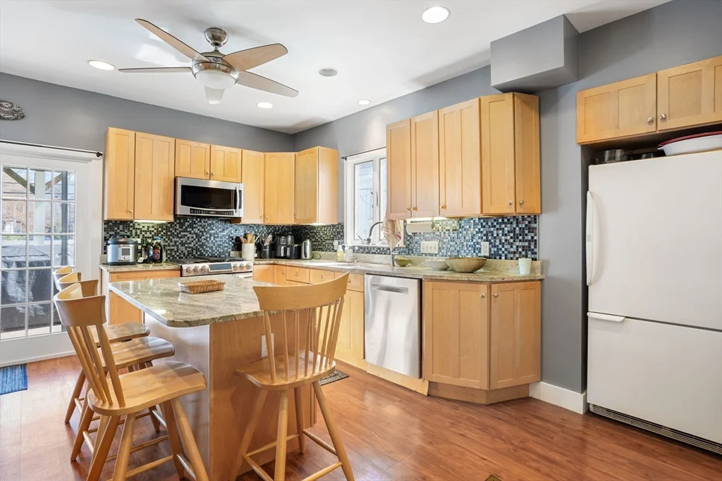 2 bed, 2 bath apartment for rent at 67 Ossipee Rd Unit 1, Teele Square — photo 9 of 24
