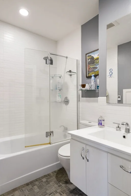 2 bed, 2 bath apartment for rent at 67 Ossipee Rd Unit 1, Teele Square — photo 14 of 24