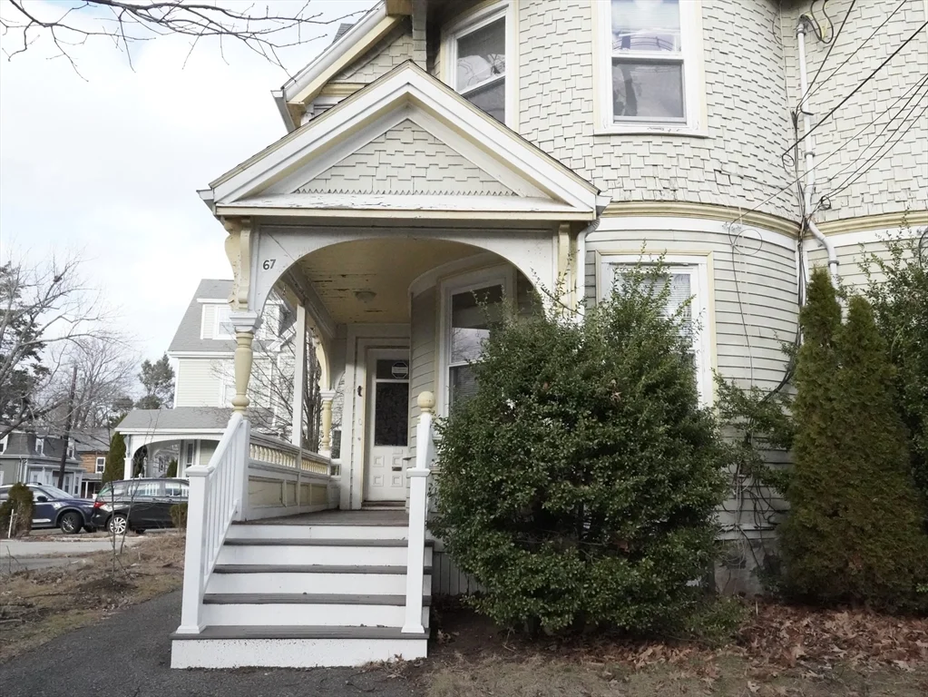 5 bed, 2 bath apartment for rent at 67 Pearl St Unit 2, Newton — photo 3 of 31