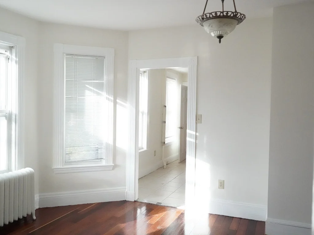5 bed, 2 bath apartment for rent at 67 Pearl St Unit 2, Newton — photo 10 of 31