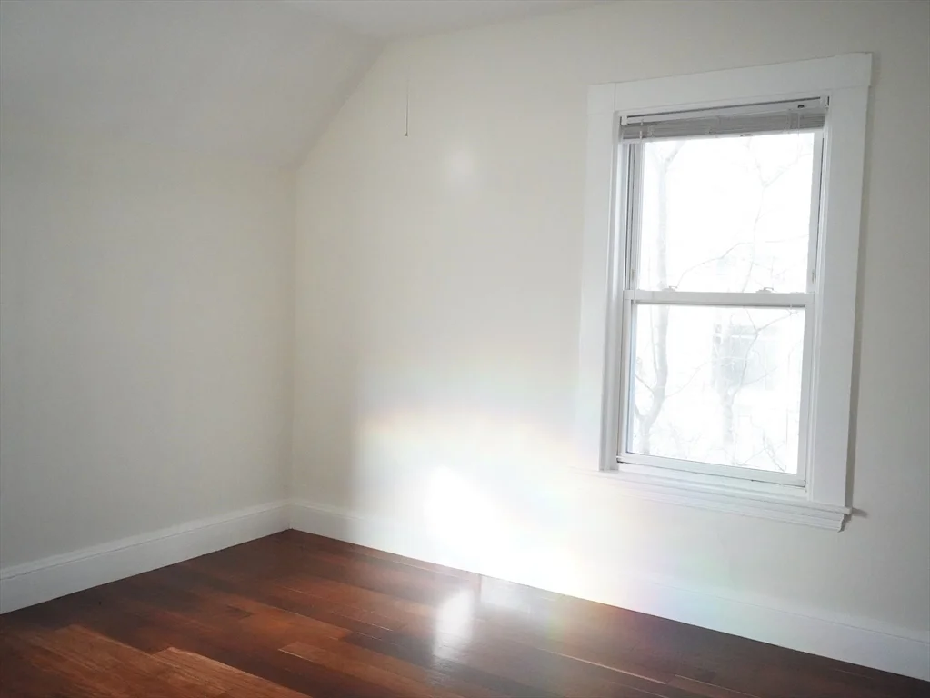 5 bed, 2 bath apartment for rent at 67 Pearl St Unit 2, Newton — photo 28 of 31