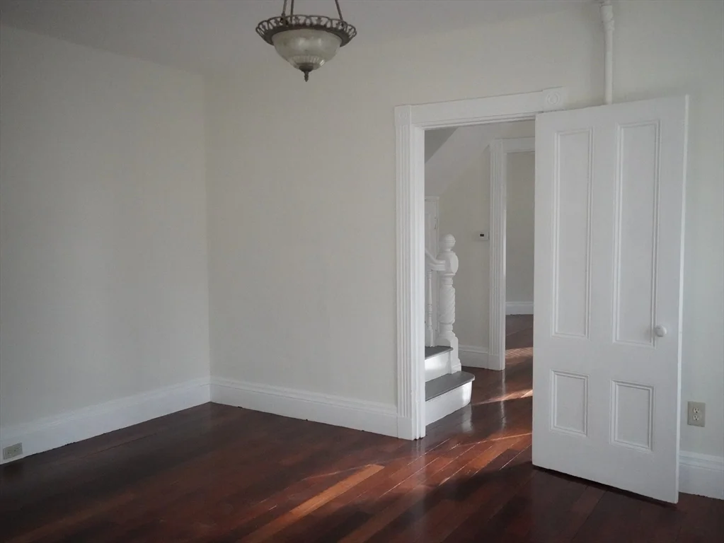 5 bed, 2 bath apartment for rent at 67 Pearl St Unit 2, Newton — photo 11 of 31