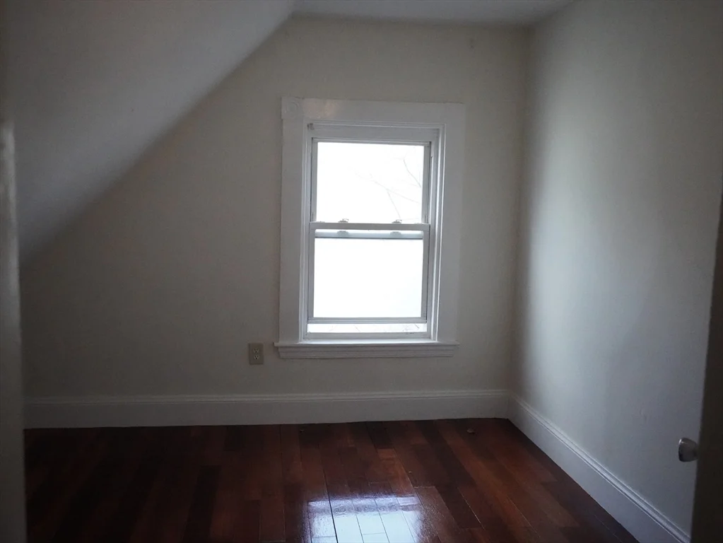 5 bed, 2 bath apartment for rent at 67 Pearl St Unit 2, Newton — photo 29 of 31