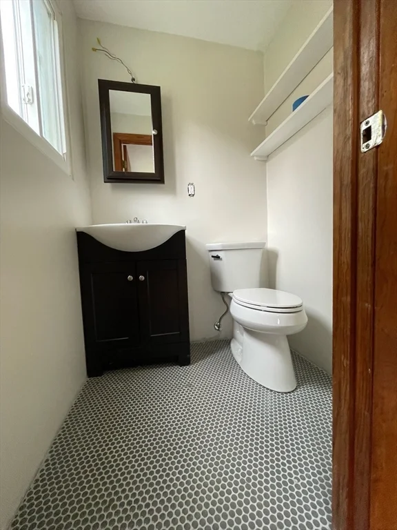 3 bed, 1 bath apartment for rent at 67 Pequossette Unit 1, Watertown — photo 16 of 22