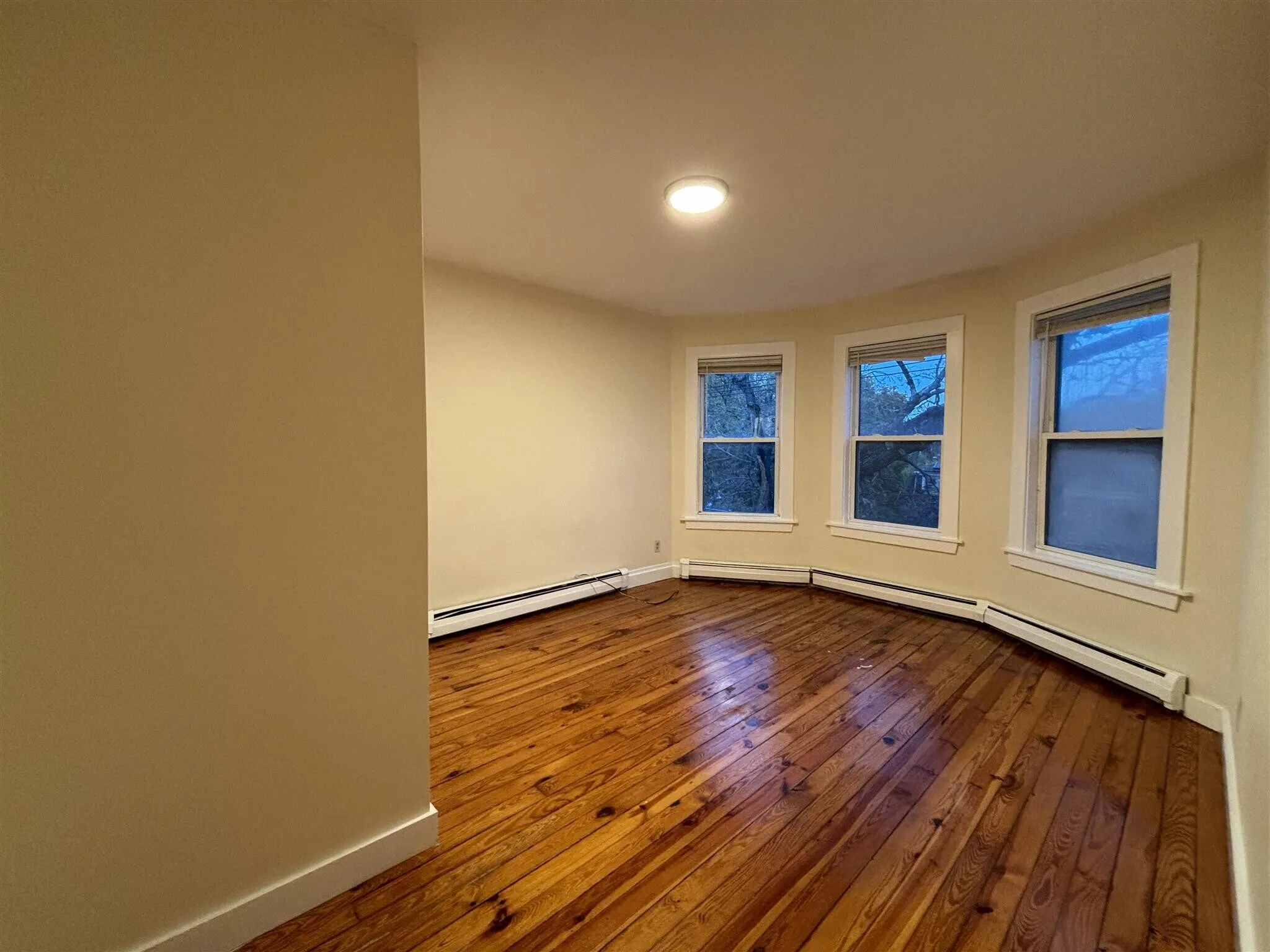 3 bed, 1 bath apartment for rent at 67 Pleasant St Unit 3, Cambridgeport — photo 5 of 12