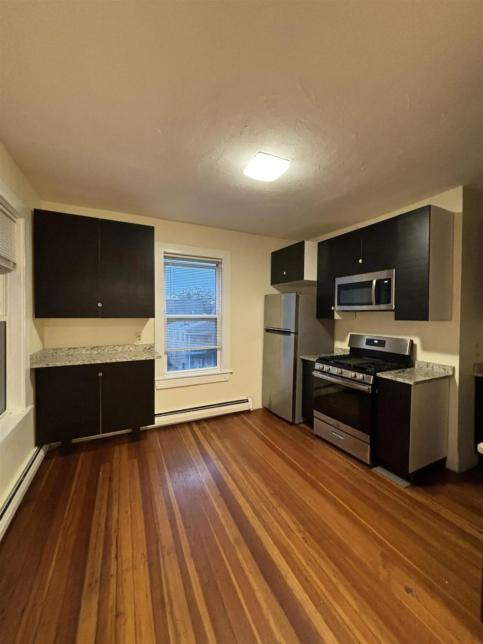 3 bed, 1 bath apartment for rent at 67 Pleasant St Unit 3, Cambridgeport — photo 2 of 12