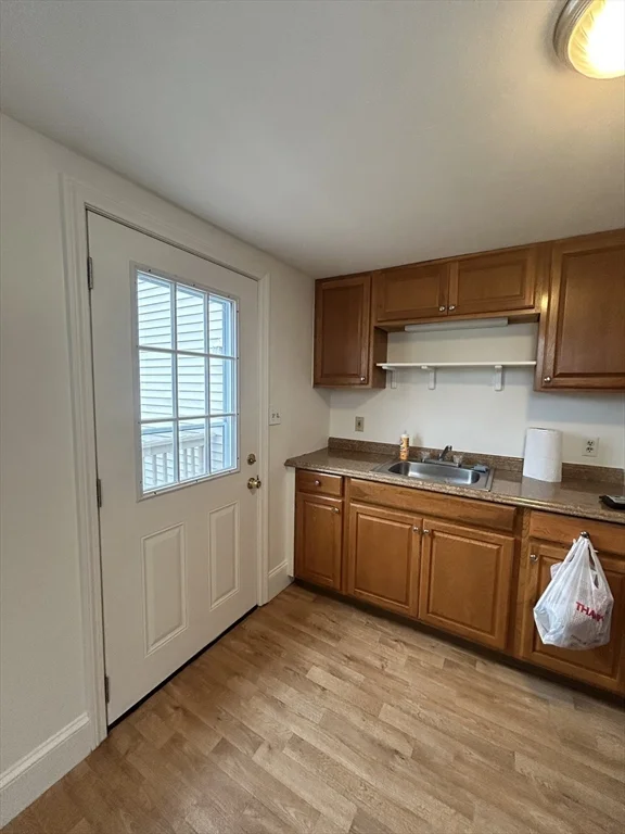 2 bed, 1 bath apartment for rent at 67 Pleasant St Unit 3, Columbian Square — photo 3 of 12