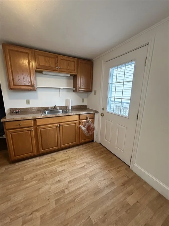2 bed, 1 bath apartment for rent at 67 Pleasant St Unit 4, Columbian Square — photo 3 of 12