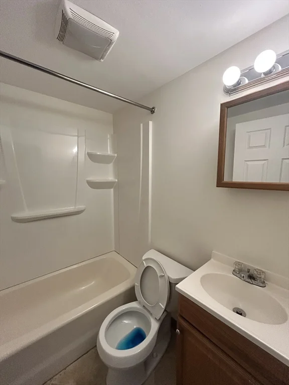 2 bed, 1 bath apartment for rent at 67 Pleasant St Unit 4, Columbian Square — photo 4 of 12