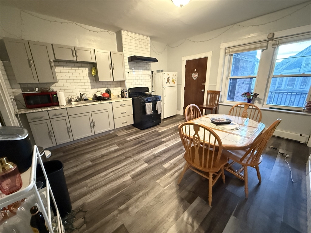 4 bed, 1 bath apartment for rent at 67 Pontiac St , Unit 3, Mission Hill — photo 2 of 10