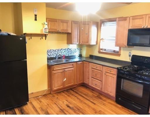 3 bed, 1 bath apartment for rent at 67 Prospect St Unit 2, Ward Two — photo 2 of 14