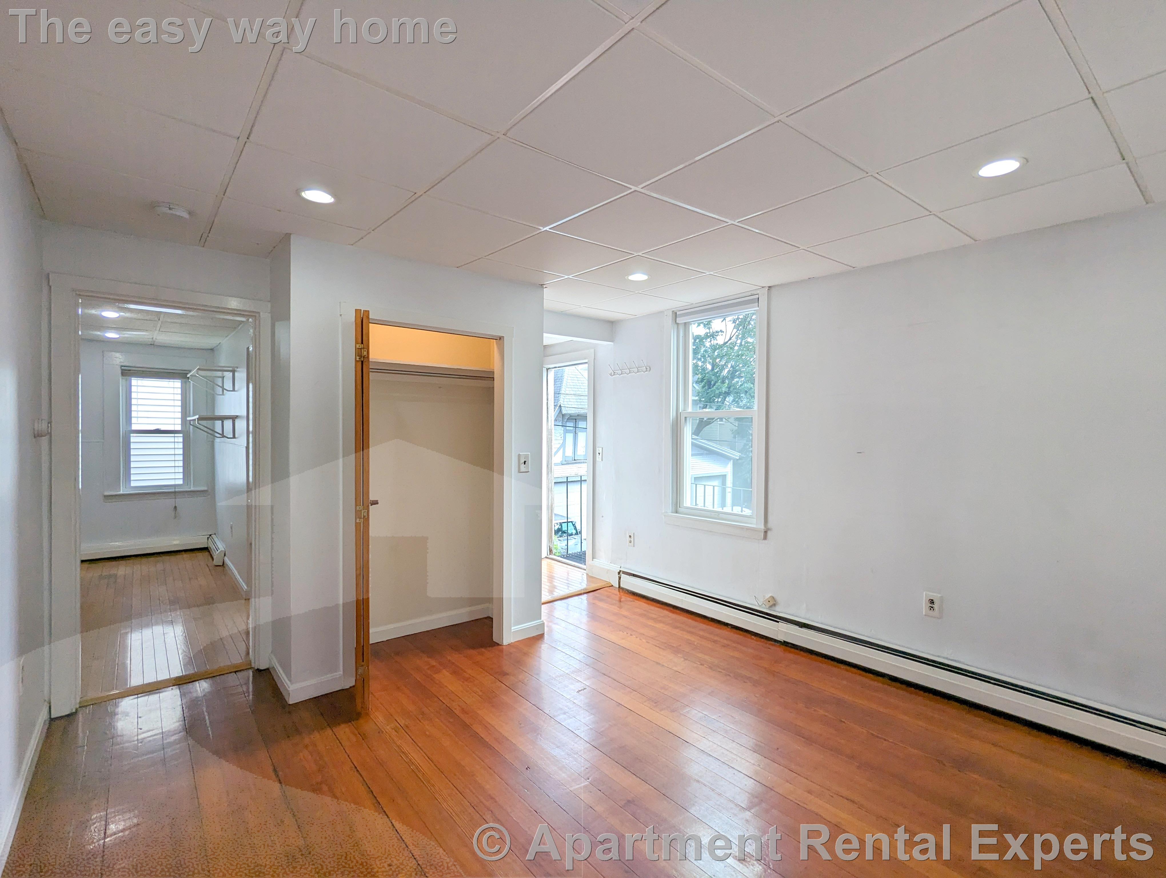 1 bed, 1 bath apartment for rent at 67 Putnam St Unit 4, Spring Hill — photo 5 of 11