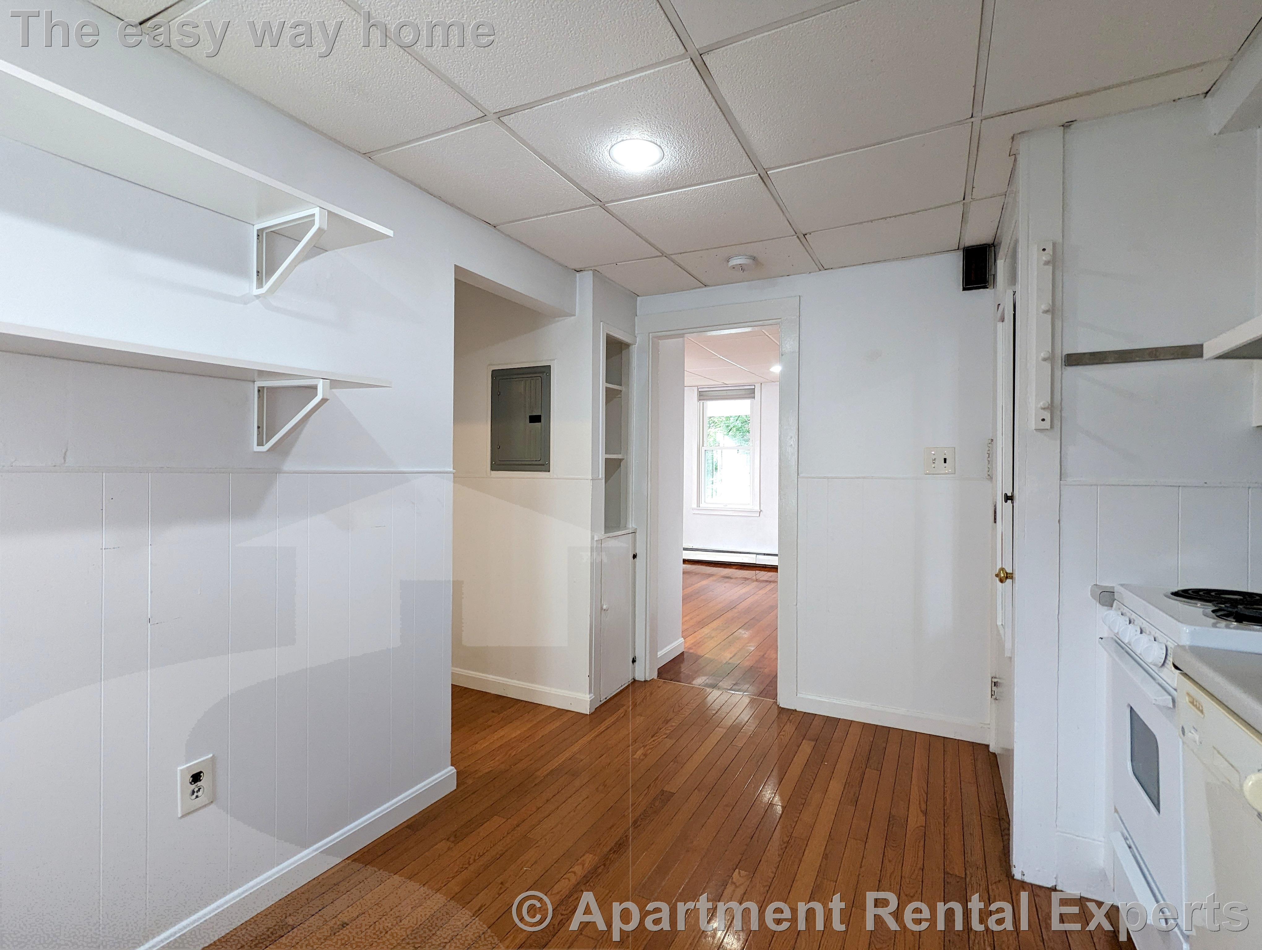 1 bed, 1 bath apartment for rent at 67 Putnam St Unit 4, Spring Hill — photo 3 of 11