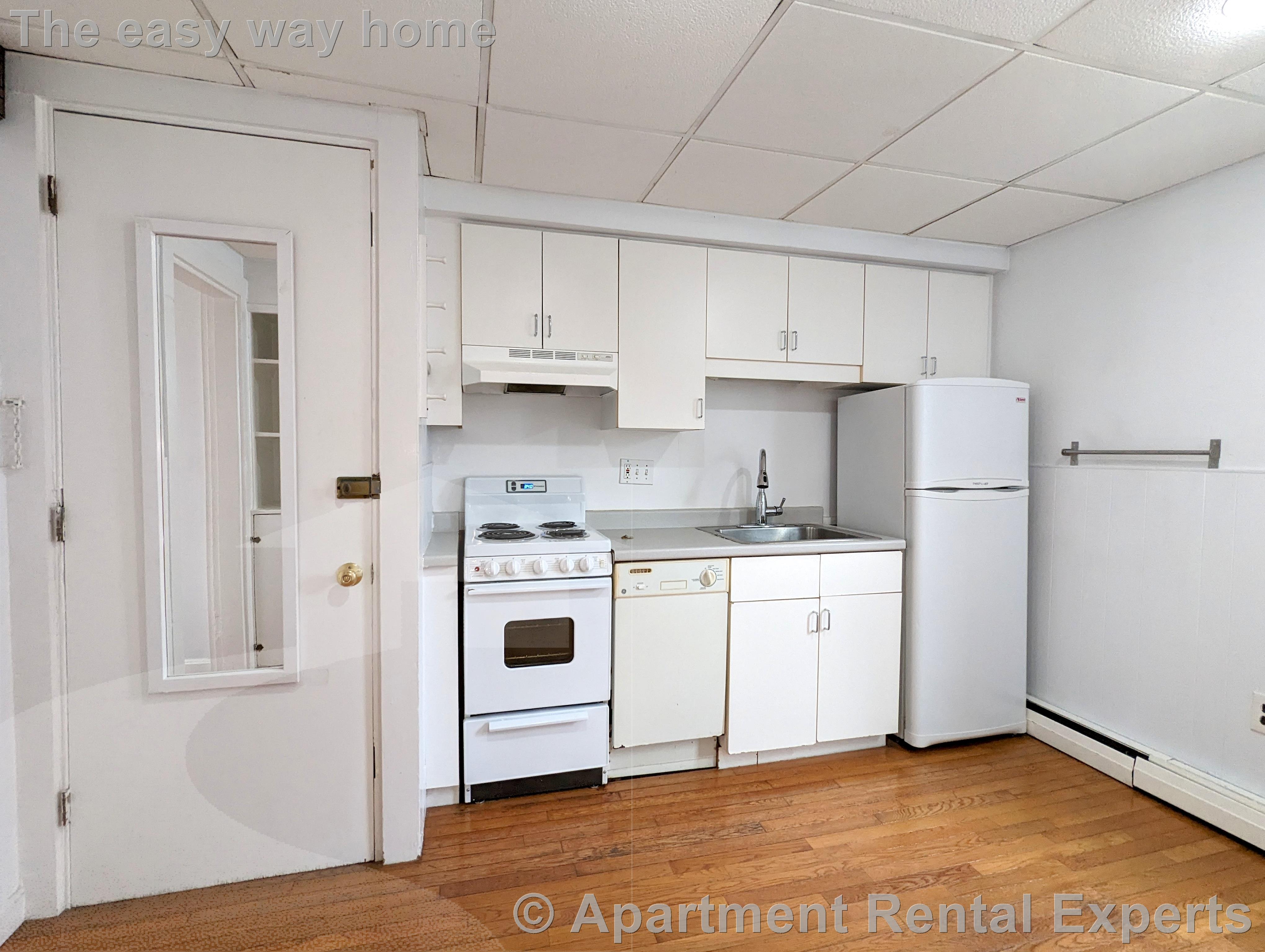 1 bed, 1 bath apartment for rent at 67 Putnam St Unit 4, Spring Hill — photo 2 of 11