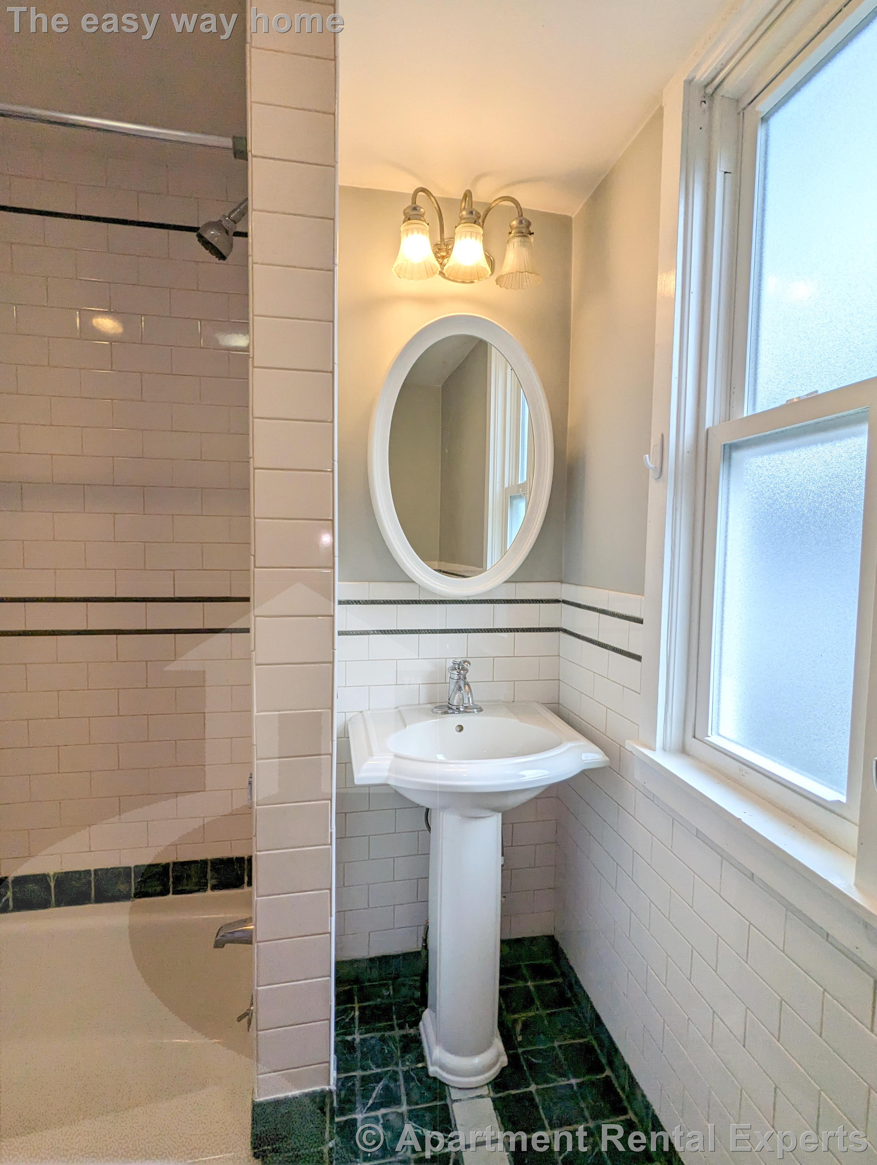 1 bed, 1 bath apartment for rent at 67 Putnam St Unit 4, Spring Hill — photo 9 of 11