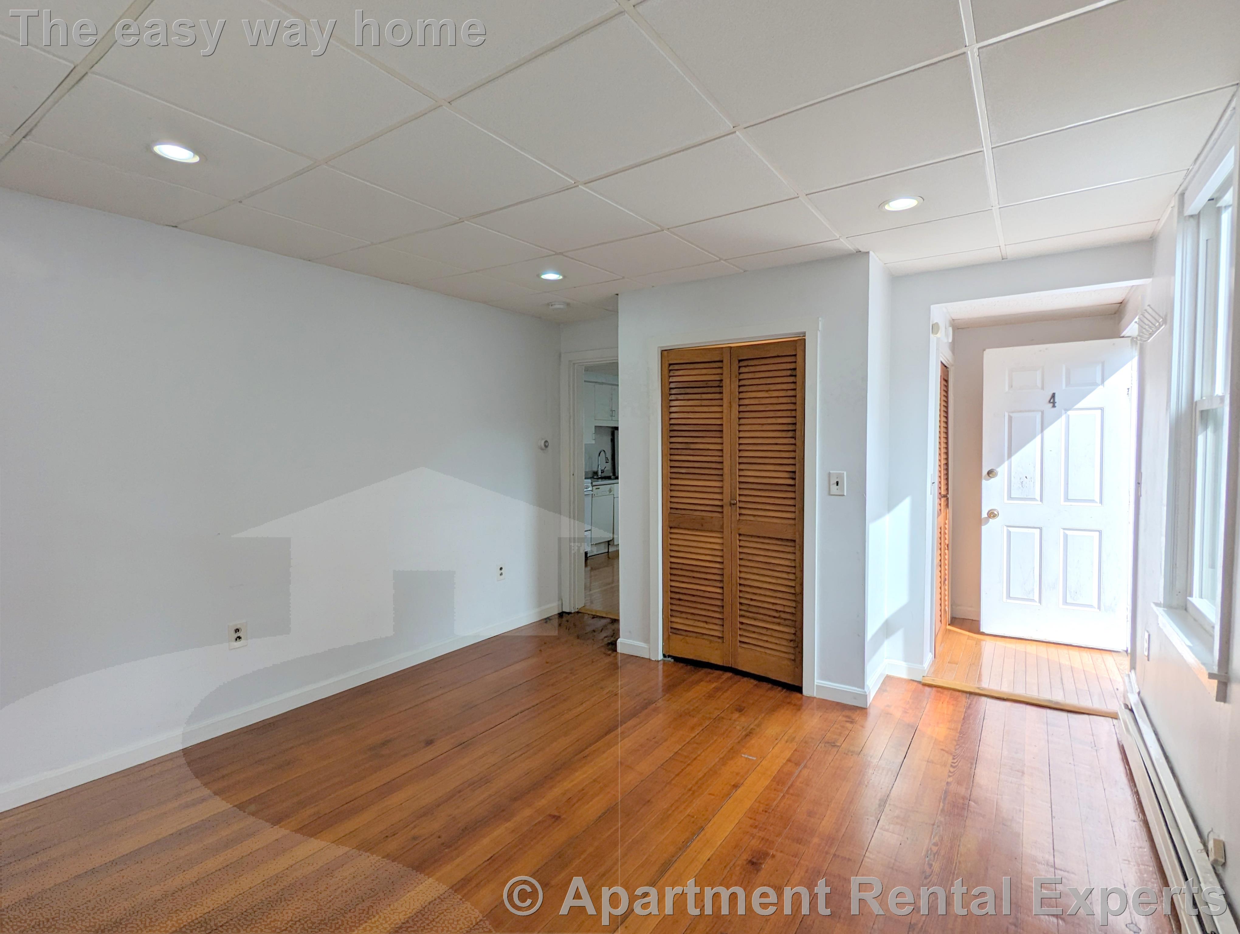 1 bed, 1 bath apartment for rent at 67 Putnam St Unit 4, Spring Hill — photo 6 of 11