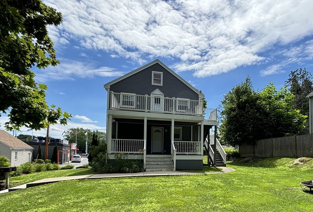 2 bed, 1 bath apartment for rent at 67 R Elm St Unit 2, Woburn