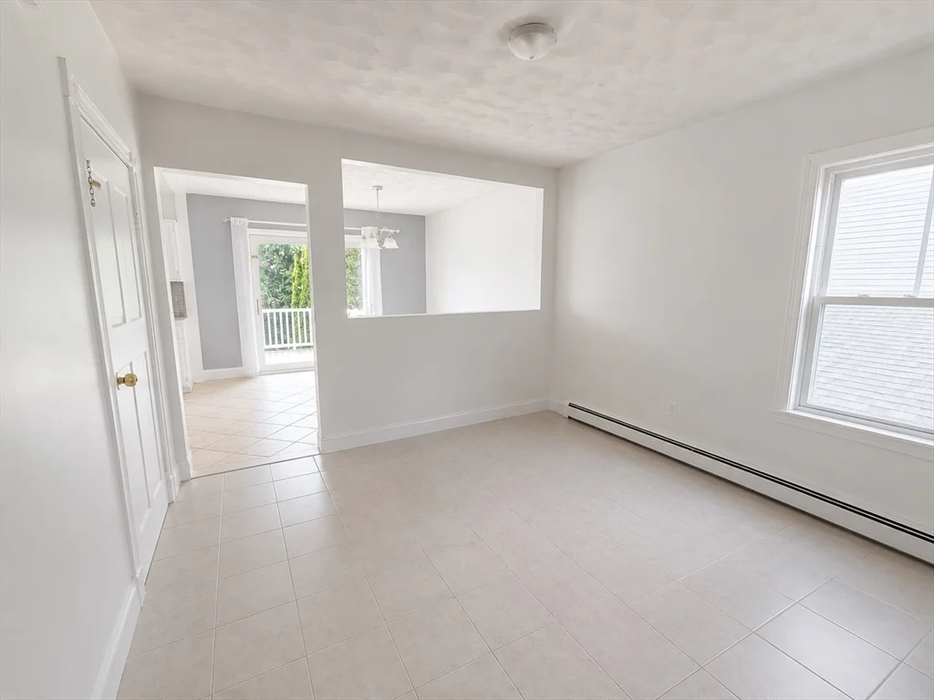 3 bed, 1 bath apartment for rent at 67 Reed Ave Unit 2, Everett — photo 5 of 11