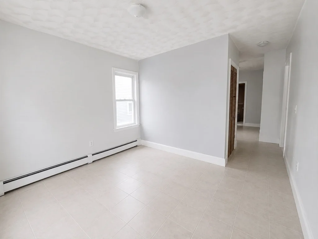 3 bed, 1 bath apartment for rent at 67 Reed Ave Unit 2, Everett — photo 6 of 11