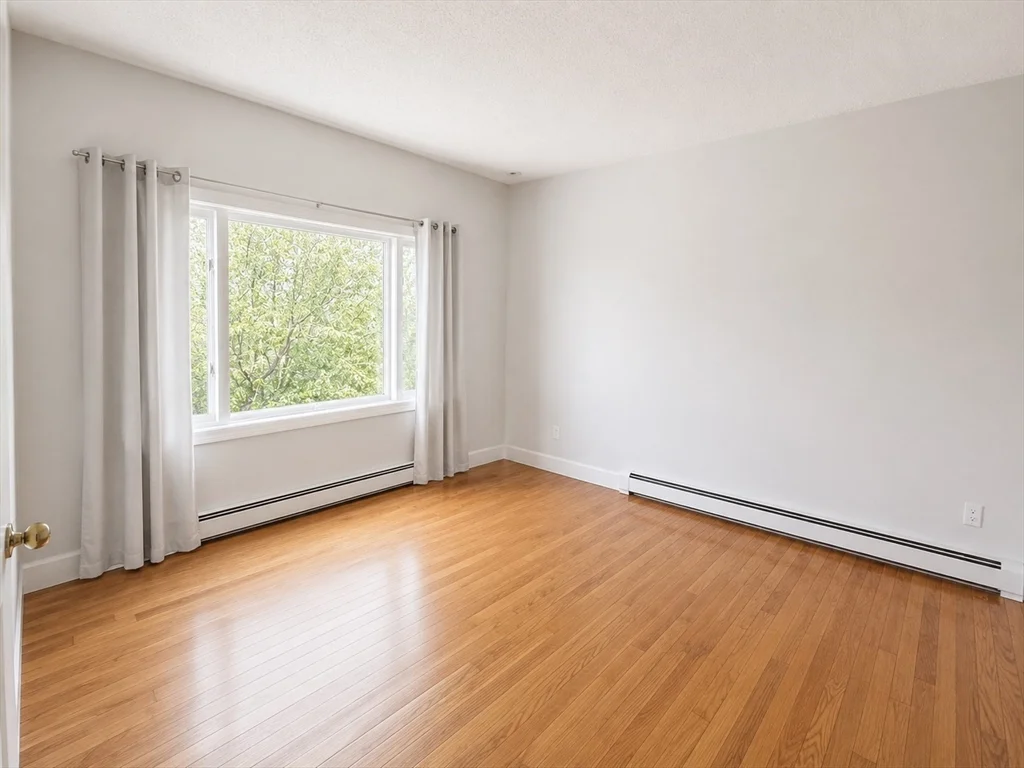 3 bed, 1 bath apartment for rent at 67 Reed Ave Unit 2, Everett — photo 9 of 11
