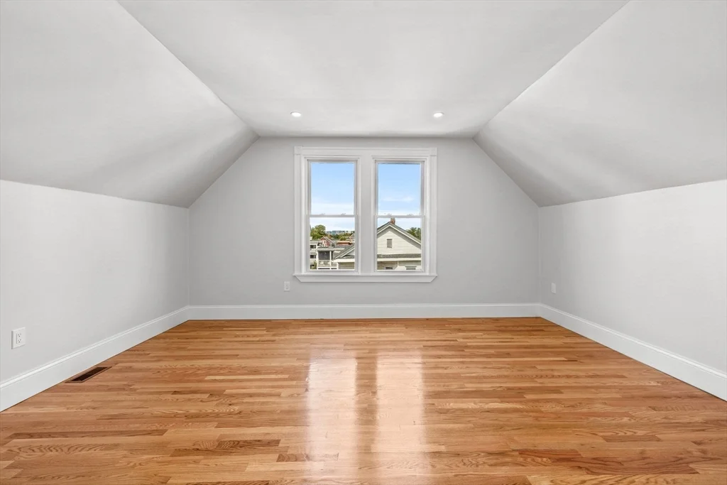 6 bed, 3 bath apartment for rent at 67 Romsey St Unit 3, Dorchester — photo 8 of 26