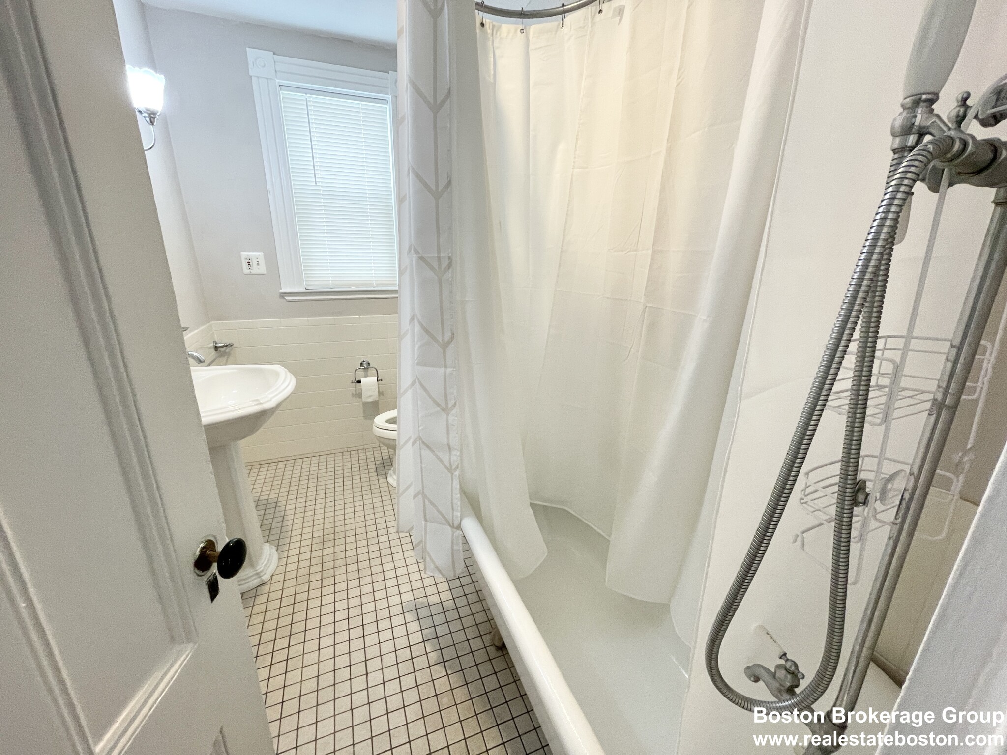 3 bed, 1 bath apartment for rent at 67 Roseclair St Unit 2, Dorchester — photo 6 of 8