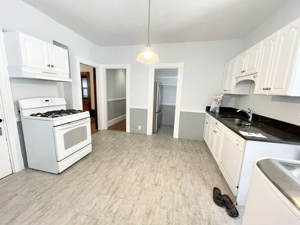 3 bed, 1 bath apartment for rent at 67 Roseclair Unit St, Dorchester — photo 1 of 12
