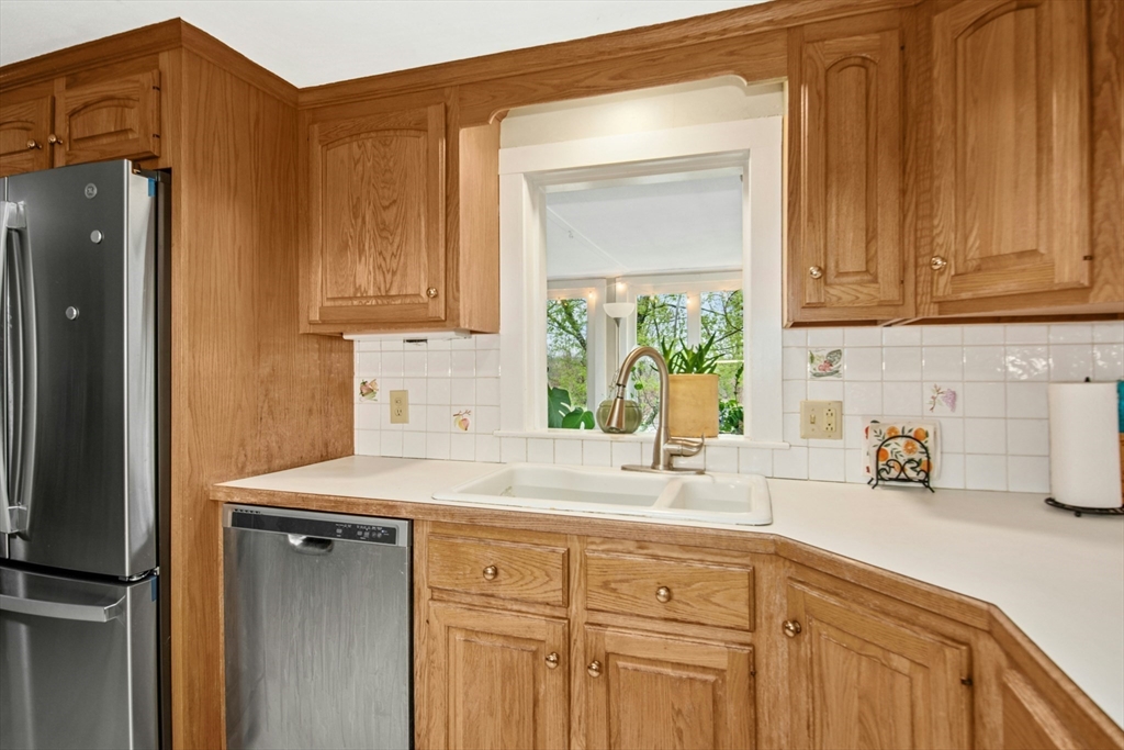 4 bed, 2 bath apartment for rent at 67 S Oxford Rd, Millbury — photo 11 of 27