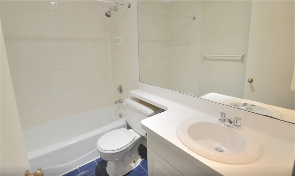 1 bed, 1 bath apartment for rent at 67 Saint Germain St Unit 17-1, Back Bay — photo 9 of 13