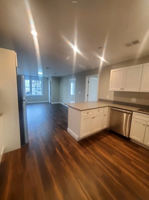 3 bed, 1 bath apartment for rent at 67 Shepard St Unit 1, Lynn — photo 2 of 22