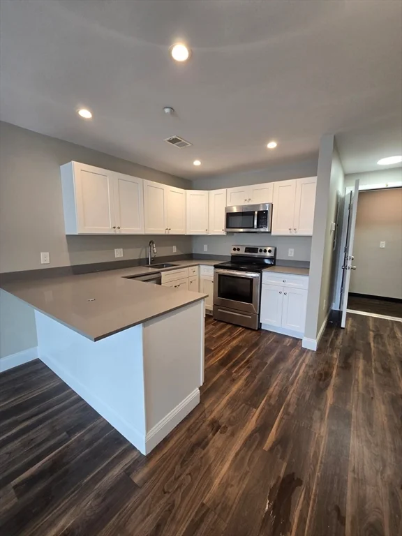 4 bed, 1 bath apartment for rent at 67 Shepard St Unit 10, Lynn — photo 1 of 13