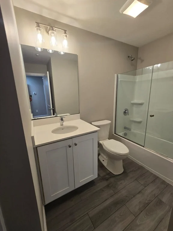 4 bed, 1 bath apartment for rent at 67 Shepard St Unit 10, Lynn — photo 4 of 13