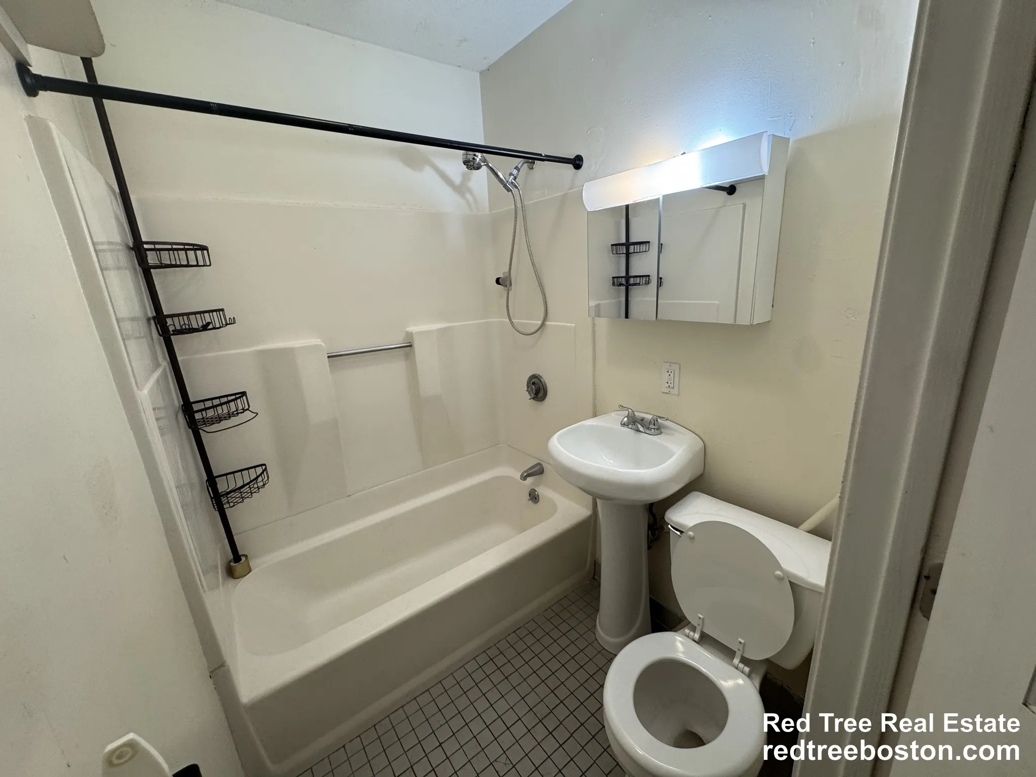 1 bed, 1 bath apartment for rent at 67 South Huntington Ave Unit 1, Jamaica Plain — photo 7 of 33