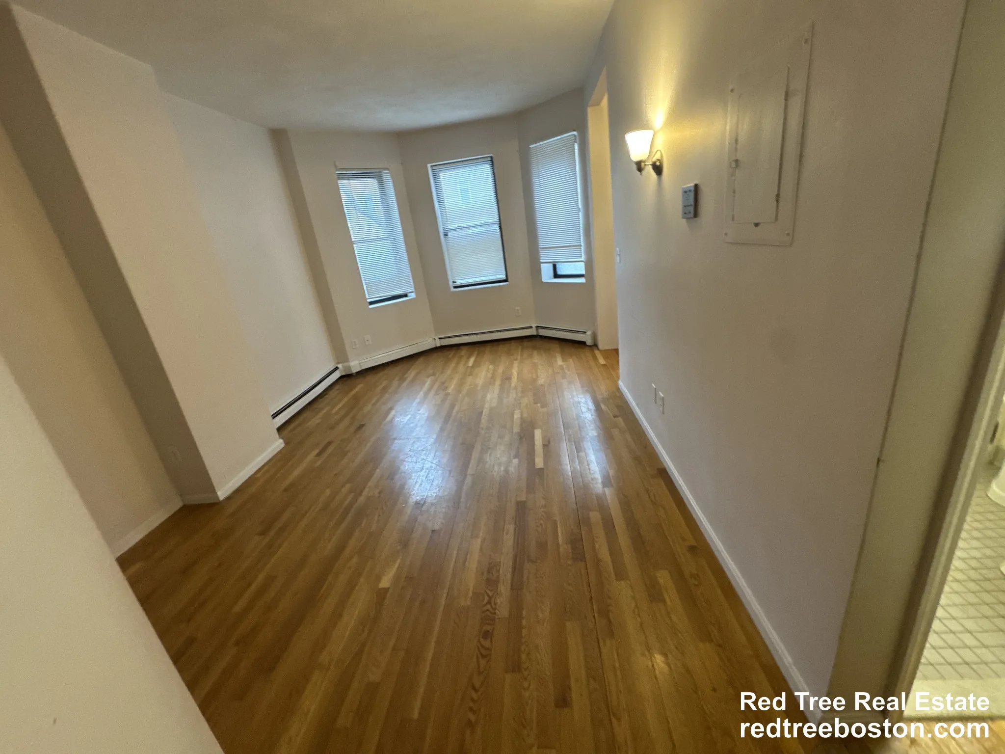 1 bed, 1 bath apartment for rent at 67 South Huntington Ave Unit 1, Jamaica Plain — photo 1 of 33
