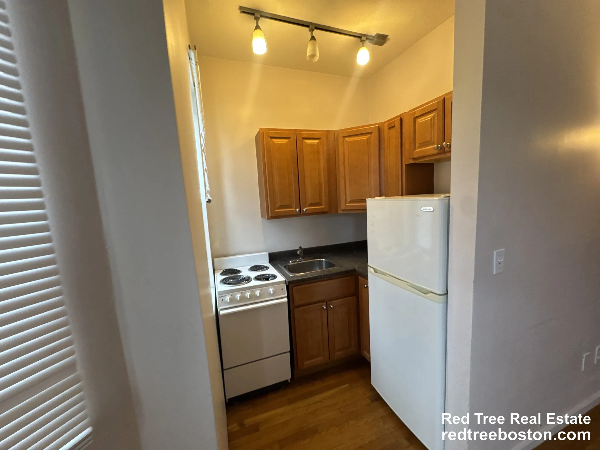1 bed, 1 bath apartment for rent at 67 South Huntington Ave Unit 1, Jamaica Plain — photo 21 of 33