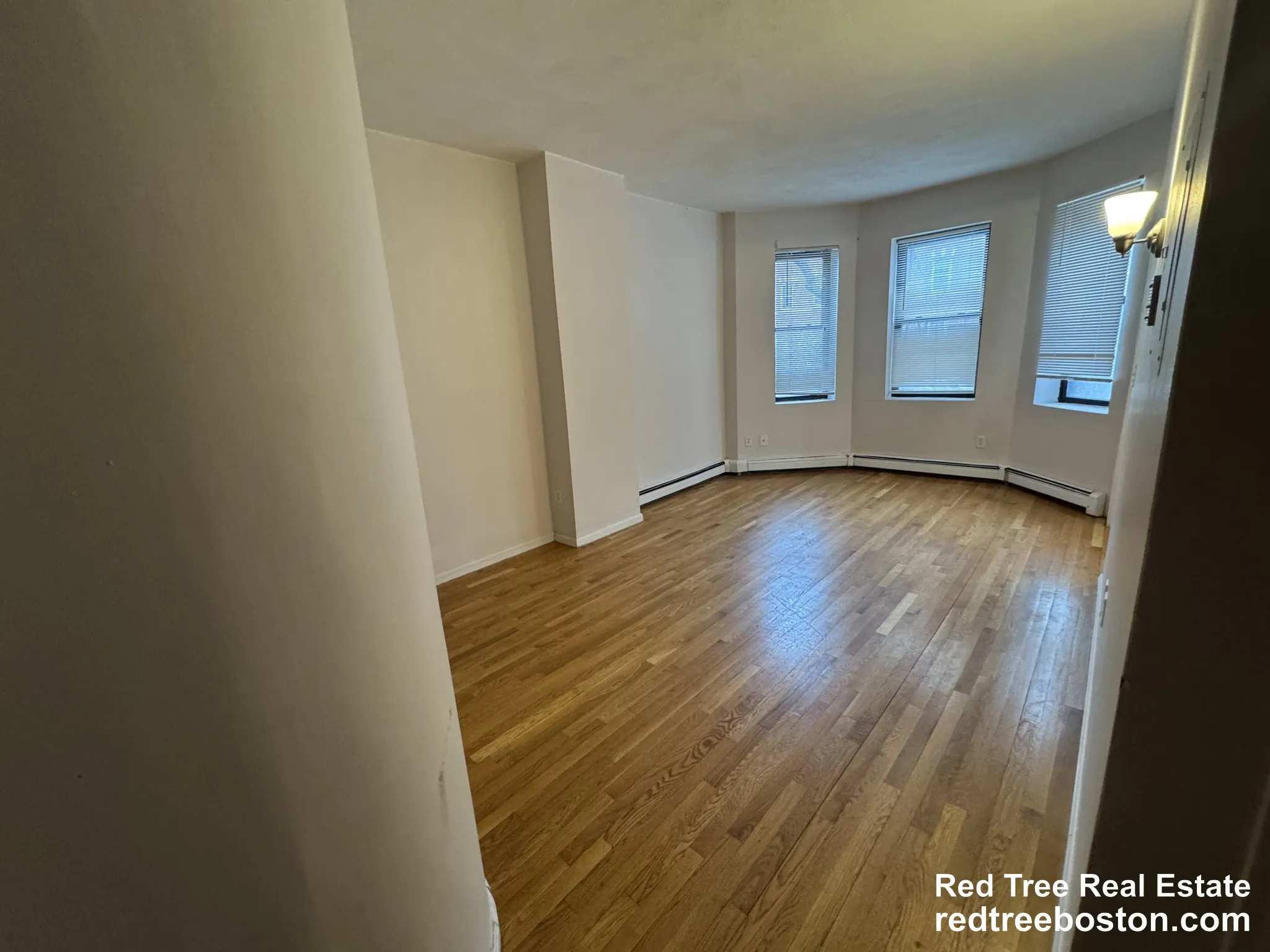 1 bed, 1 bath apartment for rent at 67 South Huntington Ave Unit 1, Jamaica Plain — photo 4 of 33