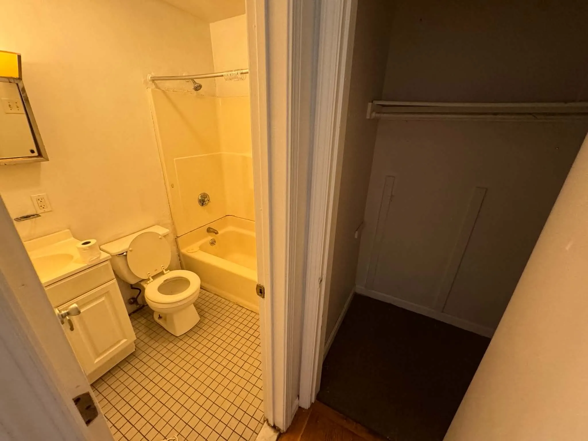 1 bed, 1 bath apartment for rent at 67 South Huntington Ave Unit 2, Jamaica Plain — photo 2 of 4