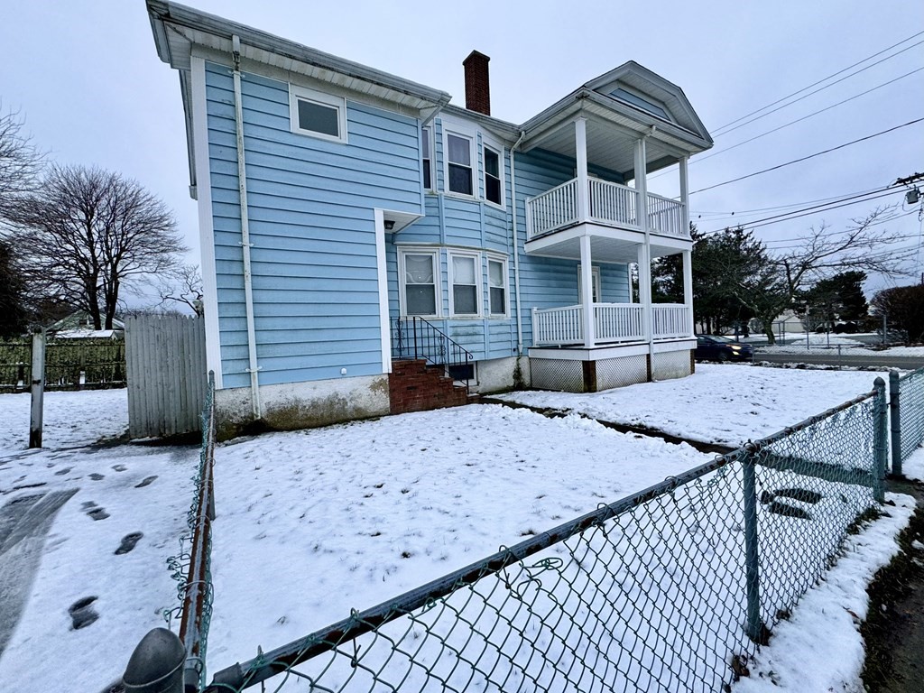 3 bed, 1 bath apartment for rent at 67 Sycamore St Unit 1, East Fairhaven — photo 21 of 24