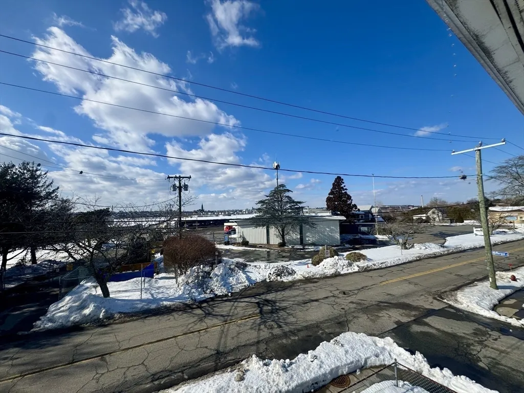 2 bed, 1 bath apartment for rent at 67 Sycamore St Unit 2, East Fairhaven — photo 24 of 27