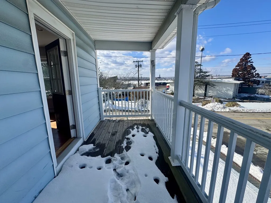 2 bed, 1 bath apartment for rent at 67 Sycamore St Unit 2, East Fairhaven — photo 3 of 27